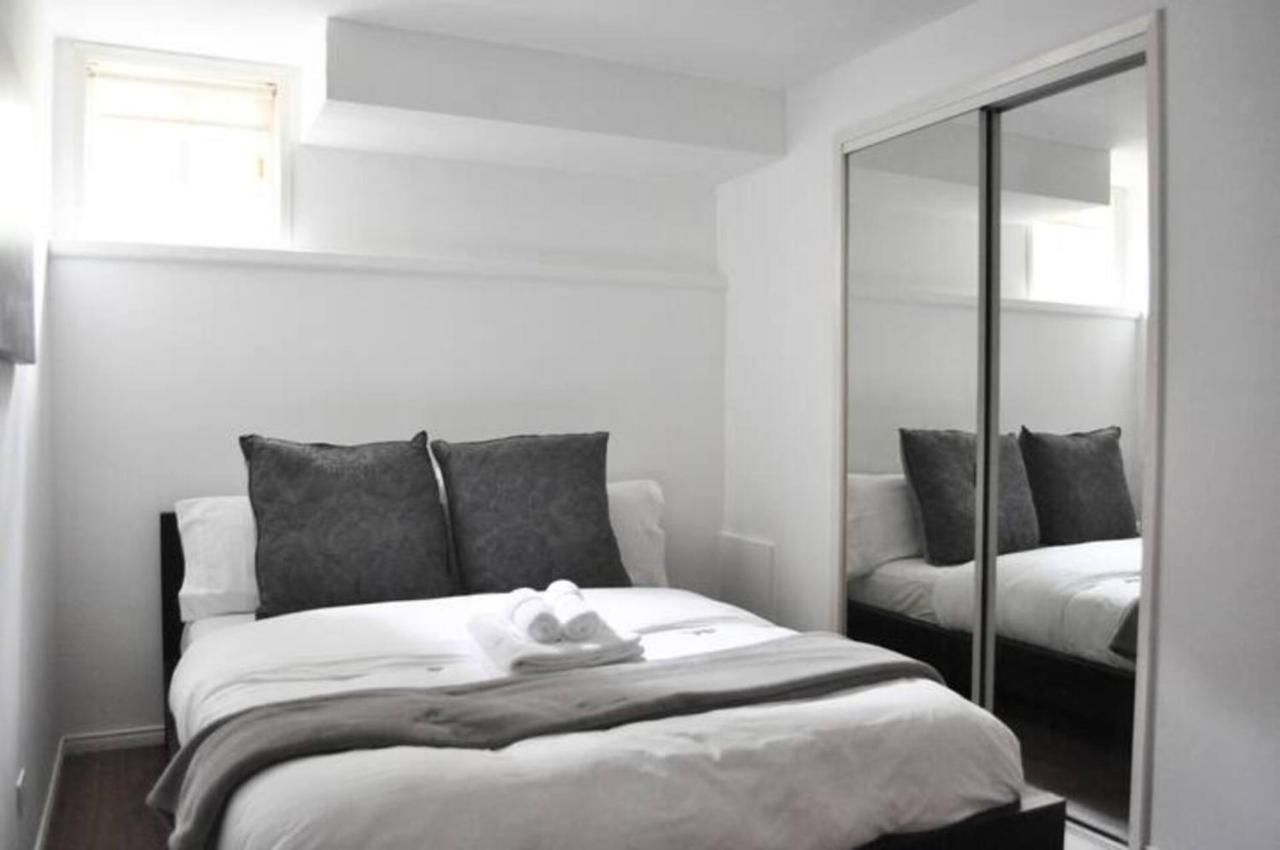 Cozy 1 Bd Suite Centrally Located Норт Ванкувър Екстериор снимка
