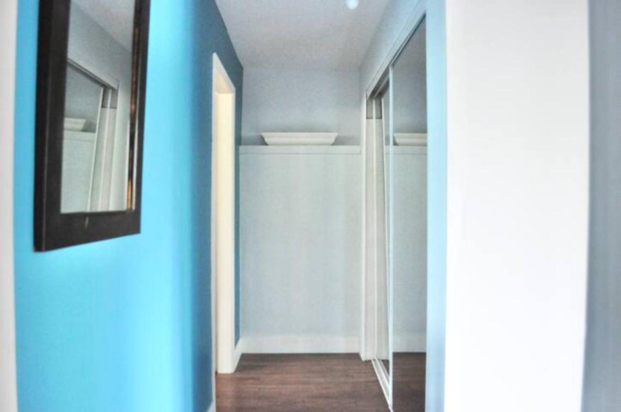 Cozy 1 Bd Suite Centrally Located Норт Ванкувър Екстериор снимка